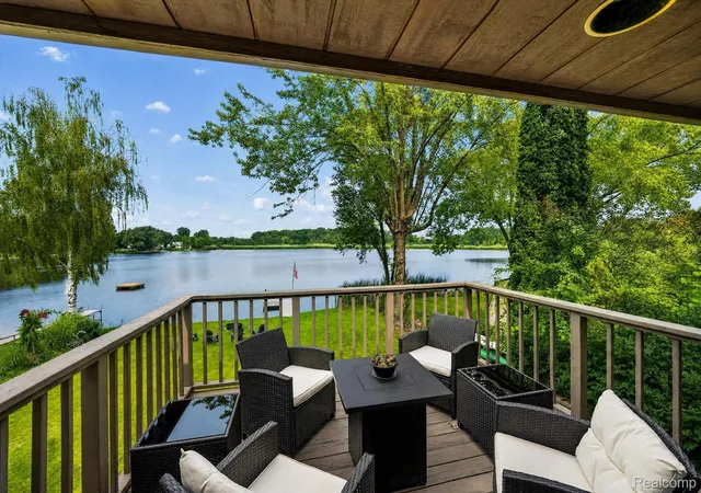 Photo 2 of Single family home for sale at 4341 Cornith Dr, Lake Orion, MI 48359 | MLS# 20261079332 | Listing updated on 2026-10-15