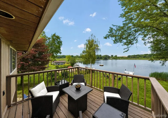 Photo 3 of Single family home for sale at 4341 Cornith Dr, Lake Orion, MI 48359 | MLS# 20261079332 | Listing updated on 2026-10-15