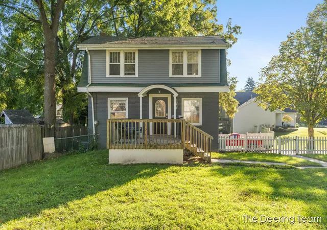 Photo 1 of Single family home for sale at 1621 Southampton Dr Se, Grand Rapids, MI 49508 | MLS# 65026052172 | Listing updated on 2026-10-29