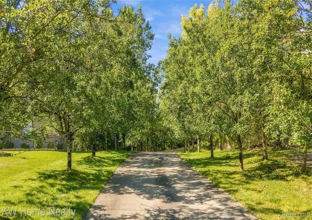 Photo 3 of Single family home for sale at 6364 Golden Ln, West Bloomfield, MI 48322 | MLS# 20261079336 | Listing updated on 2026-10-19