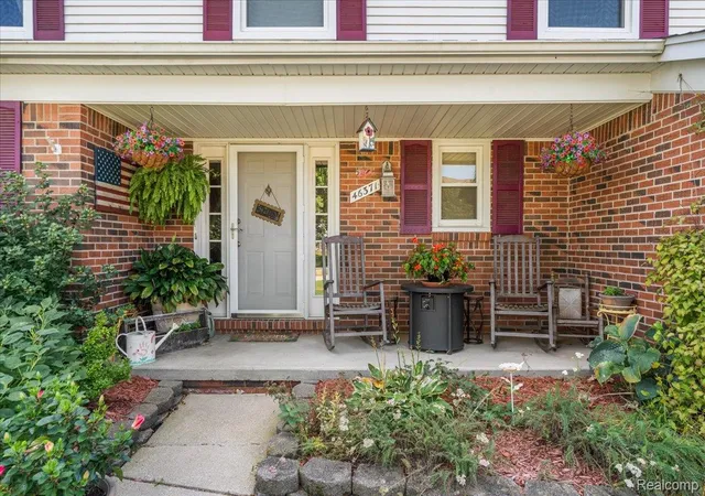 Photo 2 of Single family home for sale at 46371 Registry Dr, Canton, MI 48187 | MLS# 20261079340 | Listing updated on 2026-10-19