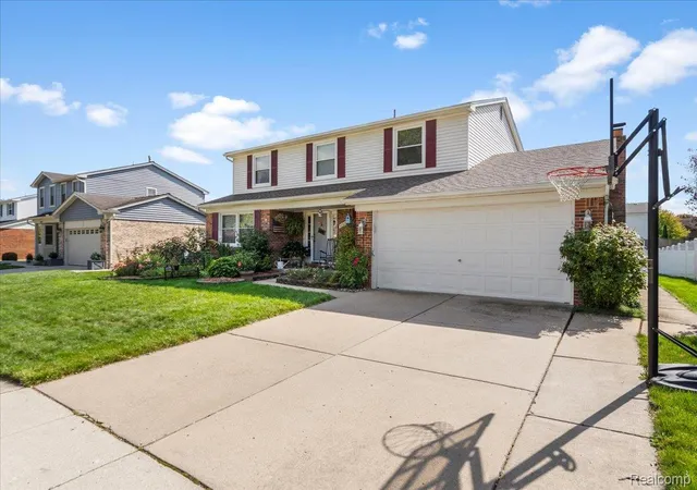 Photo 3 of Single family home for sale at 46371 Registry Dr, Canton, MI 48187 | MLS# 20261079340 | Listing updated on 2026-10-19