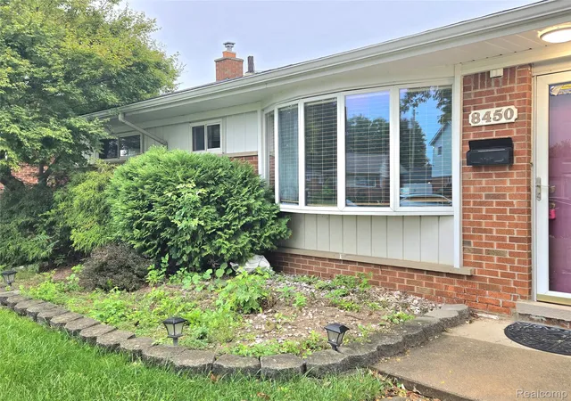 Photo 2 of Single family home for sale at 8450 Norborne Ave, Dearborn Heights, MI 48127 | MLS# 20261079341 | Listing updated on 2026-10-05