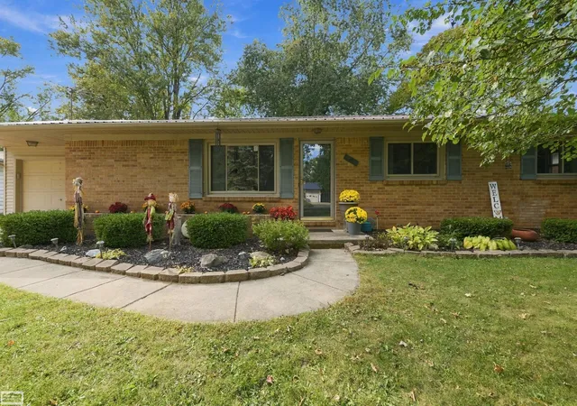 Single family home for sale at 537 N Neeper St, Capac, MI 48014 | MLS# 58050223484