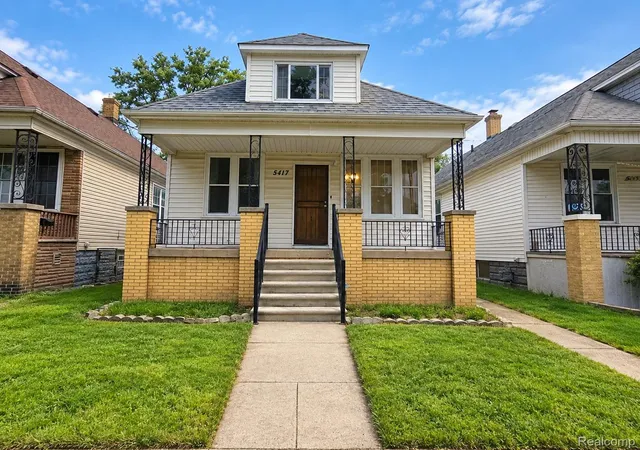Photo 1 of Single family home for sale at 5117 Sobieski St, Hamtramck, MI 48212 | MLS# 20261079360 | Listing updated on 2026-10-19