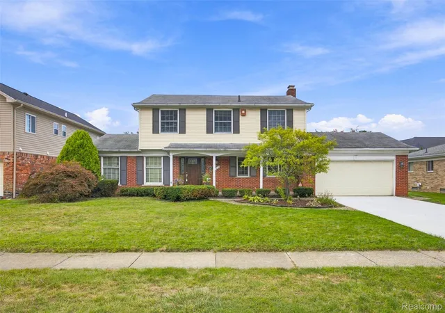 Photo 1 of Sale Pending at 1615 N Evangeline St, Dearborn Heights, MI 48127 | MLS# 20261079366 | Listing updated on 2026-10-18