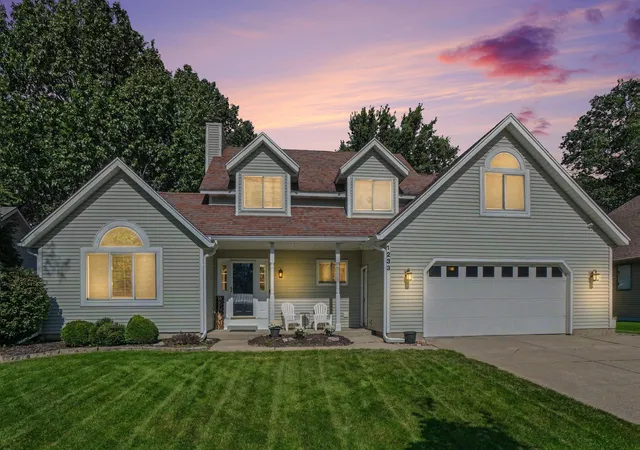 Photo 2 of Single family home for sale at 1233 Heather Dr, Holland, MI 49423 | MLS# 71026052212 | Listing updated on 2026-10-19