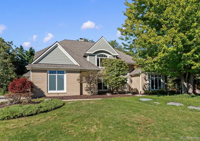 Photo 1 of Single family home for sale at 4654 Woodland Hills Dr, Rochester, MI 48306 | MLS# 20261079386 | Listing updated on 2026-10-17