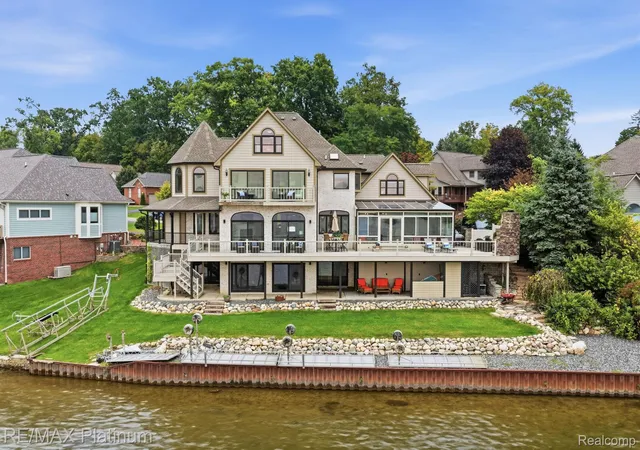 Photo 1 of Mansion for sale at 997 Thompson Shore Dr, Howell, MI 48843 | MLS# 20261079407 | Listing updated on 2026-10-12