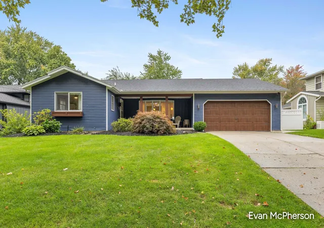 Photo 1 of Sale Pending at 1805 Edgewood Ave Se, Grand Rapids, MI 49506 | MLS# 65026052240 | Listing updated on 2026-10-08