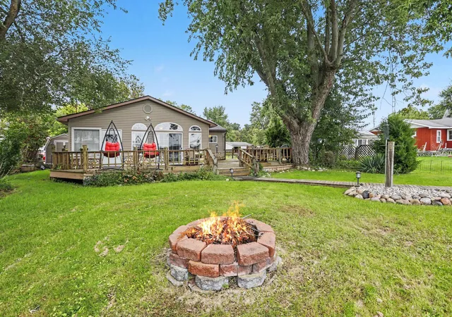 Photo 1 of Single family home for sale at 413 Sunnyshore Dr, Coldwater, MI 49036 | MLS# 62026052242 | Listing updated on 2026-10-07