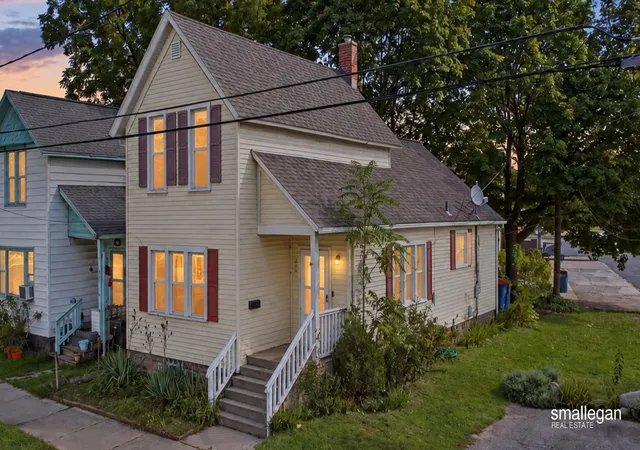 Photo 1 of Sale Pending at 550 Milwaukee Ave Nw, Grand Rapids, MI 49504 | MLS# 65026052249 | Listing updated on 2026-10-05