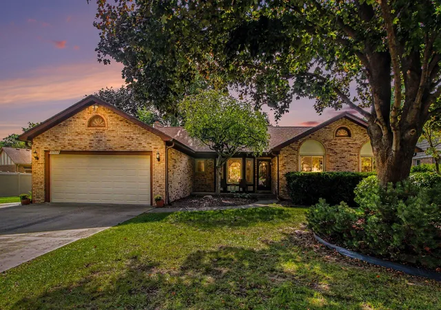 Photo 1 of Single family home for sale at 37885 Margareta Dr, Livonia, MI 48152 | MLS# 81026052272 | Listing updated on 2026-10-08