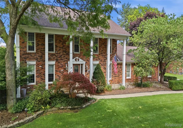 Photo 3 of Single family home for sale at 46884 Ben Franklin, Shelby Township, MI 48315 | MLS# 20261079464 | Listing updated on 2026-10-21