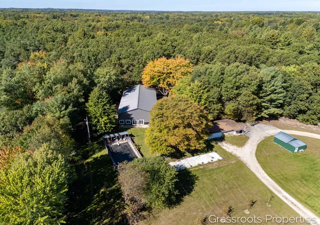 Photo 1 of Single family home for sale at 13855 Lincoln Lake Ave Ne, Gowen, MI 49326 | MLS# 65026052290 | Listing updated on 2026-10-28