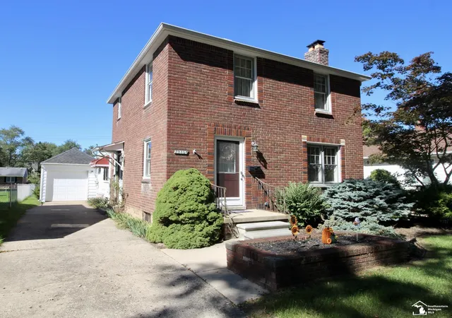 Photo 1 of Single family home for sale at 29386 Walnut St, Flat Rock, MI 48134 | MLS# 57050223540 | Listing updated on 2026-10-05