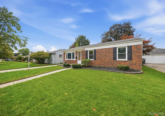 Photo 2 of Single family home for sale at 9293 Virginia St, Livonia, MI 48150 | MLS# 20261079484 | Listing updated on 2026-10-18