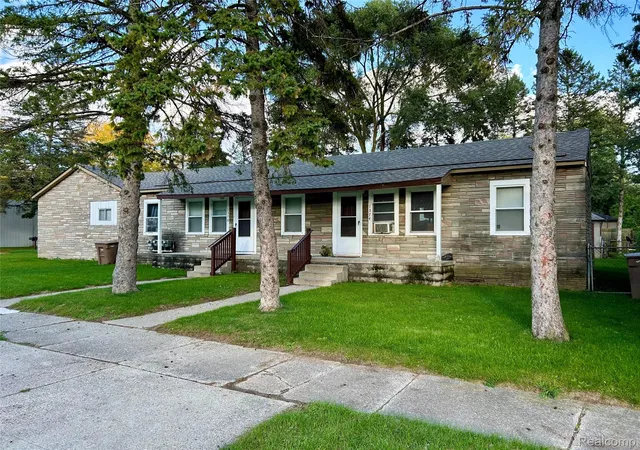 Photo 1 of Sale Pending at 1374 Stanley Ave, Pontiac, MI 48340 | MLS# 20261079488 | Listing updated on 2026-10-12