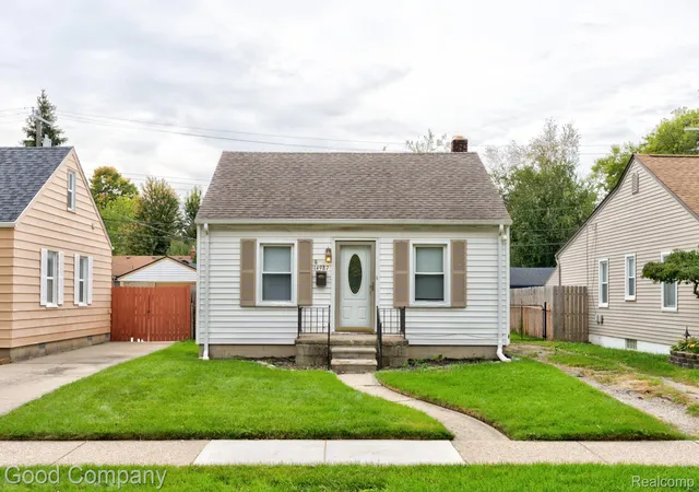 Photo 1 of Single family home for sale at 14987 University St, Allen Park, MI 48101 | MLS# 20261079509 | Listing updated on 2026-10-13