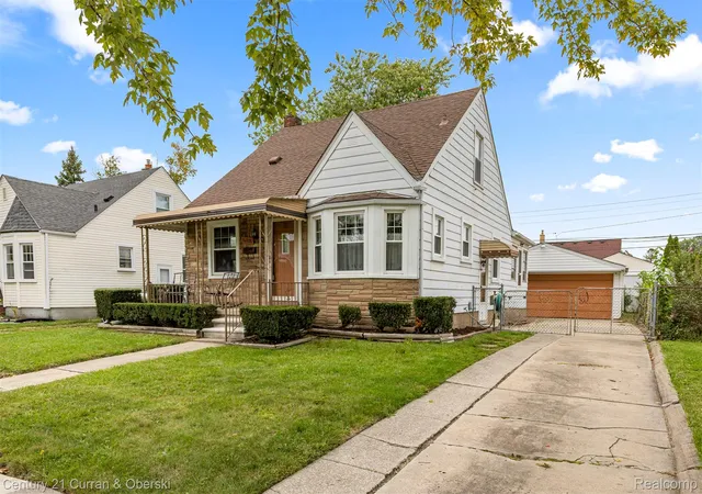 Photo 2 of Single family home for sale at 16000 Beatrice Ave, Allen Park, MI 48101 | MLS# 20261079520 | Listing updated on 2026-10-09