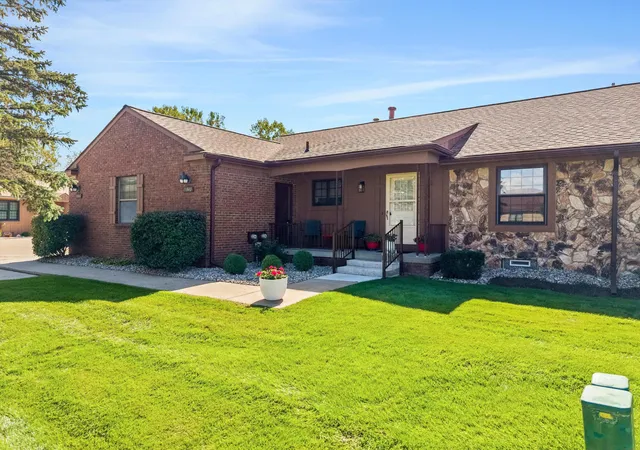 Photo 2 of Condo for sale at 11840 Lexington Dr #2, South Lyon, MI 48178 | MLS# 81026052332 | Listing updated on 2026-10-10