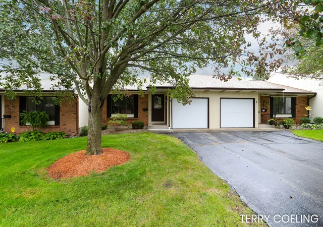 Photo 1 of Condo for sale at 52 Old Ml Dr #5, Holland, MI 49423 | MLS# 71026052338 | Listing updated on 2026-10-21