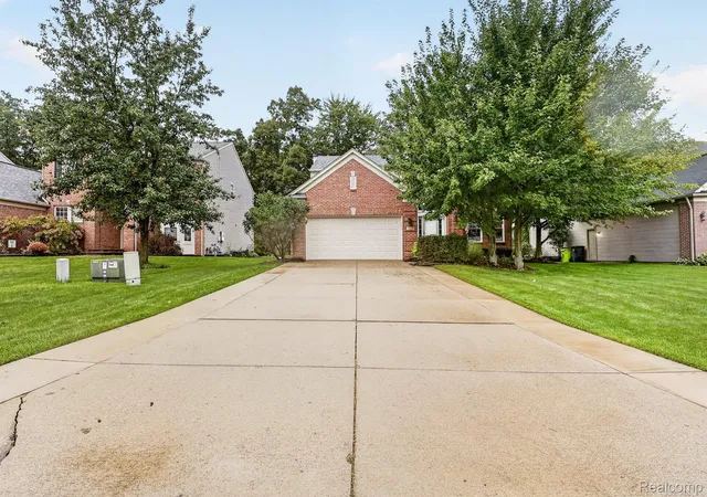 Photo 3 of Single family home for sale at 1371 Callaway Ct, Howell, MI 48843 | MLS# 20261079536 | Listing updated on 2026-10-12