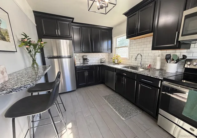 Photo 4 of Single family home for sale at 2322 Coy St, Ferndale, MI 48220 | MLS# 20261079548 | Listing updated on 2026-10-28