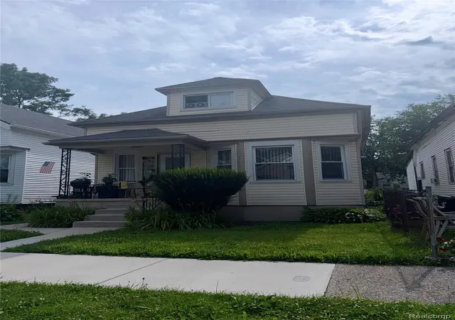 Photo 1 of Single family home for sale at 5331 Fischer St, Detroit, MI 48213 | MLS# 20261079556 | Listing updated on 2026-10-03