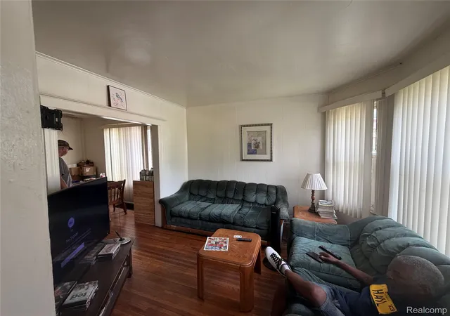 Photo 2 of Single family home for sale at 5331 Fischer St, Detroit, MI 48213 | MLS# 20261079556 | Listing updated on 2026-10-03