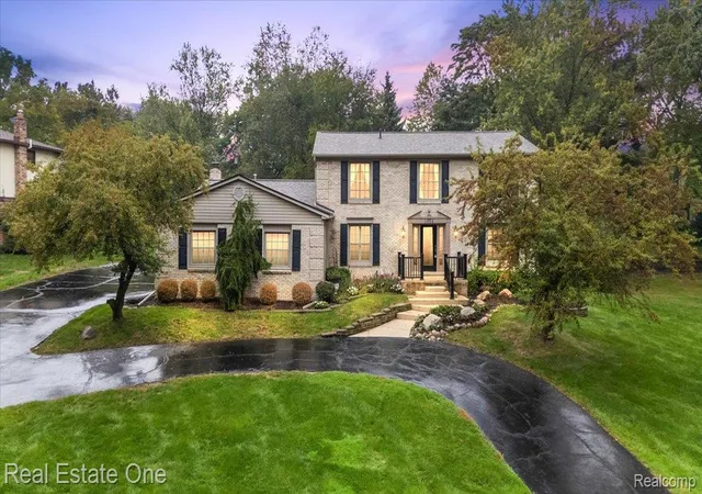 Photo 1 of Single family home for sale at 1854 Ludgate Ln, Rochester Hills, MI 48309 | MLS# 20261079561 | Listing updated on 2026-10-20