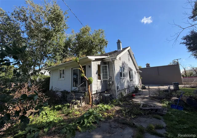 Photo 2 of Single family home for sale at 7001 Anthony St, Dearborn, MI 48126 | MLS# 20261079560 | Listing updated on 2026-10-06