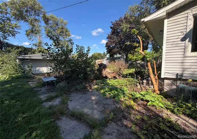 Photo 3 of Single family home for sale at 7001 Anthony St, Dearborn, MI 48126 | MLS# 20261079560 | Listing updated on 2026-10-06