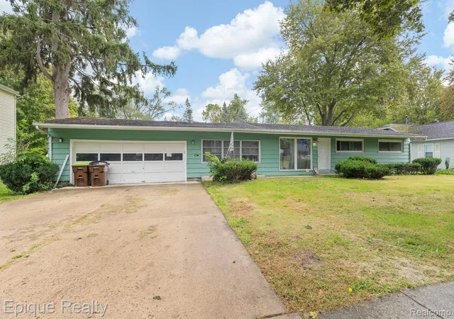 Photo 1 of Single family home for sale at 1231 Vine St, Adrian, MI 49221 | MLS# 20261079602 | Listing updated on 2026-10-19