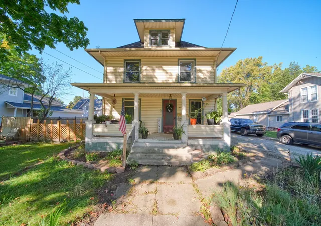 Photo 1 of Single family home for sale at 511 W Summit St, Adrian, MI 49256 | MLS# 81026052392 | Listing updated on 2026-10-07