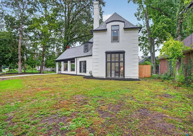 Photo 3 of Single family home for sale at 3250 Sherbourne Rd, Detroit, MI 48221 | MLS# 20261079629 | Listing updated on 2026-10-12