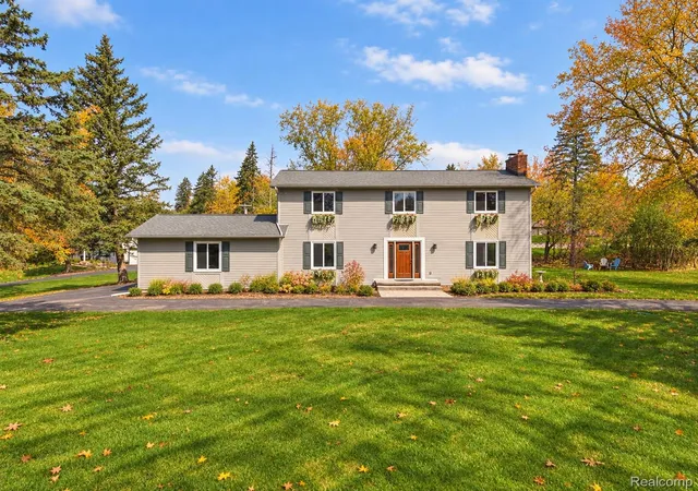 Photo 1 of Single family home for sale at 1848 Packer Rd, Bloomfield Hills, MI 48302 | MLS# 20261079652 | Listing updated on 2026-10-07