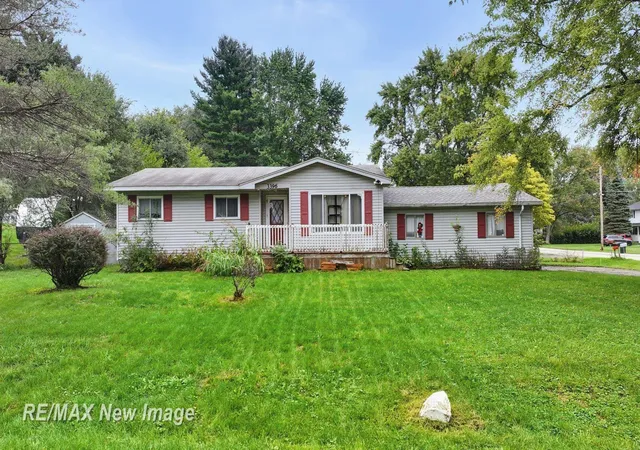 Photo 1 of Sale Pending at 3396 Blue Lake Dr, Flint, MI 48506 | MLS# 61050223599 | Listing updated on 2026-10-03