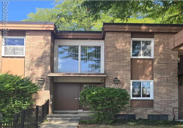 Condo for sale at 1640 Washtenaw Rd, Ypsilanti, MI 48197 | MLS# 81026052422