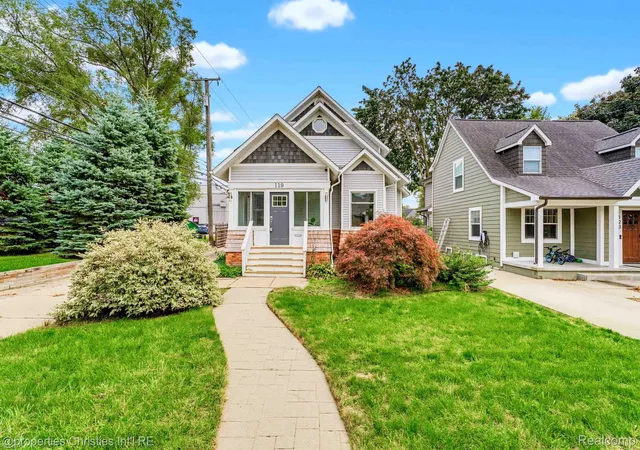 Photo 3 of Single family home for sale at 119 Crane Ave, Royal Oak, MI 48067 | MLS# 20261079688 | Listing updated on 2026-10-18