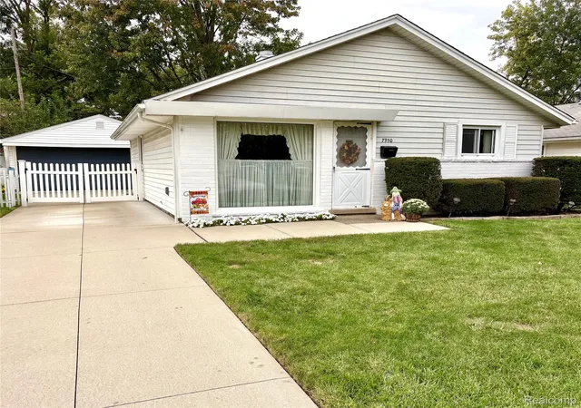 Photo 1 of Single family home for sale at 7950 Clippert St, Taylor, MI 48180 | MLS# 20261079689 | Listing updated on 2026-10-07