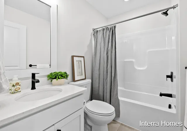 Listing Photo 4 - Condo for sale in building located at 329 Round Hl Rd, Kalamazoo, MI 49009