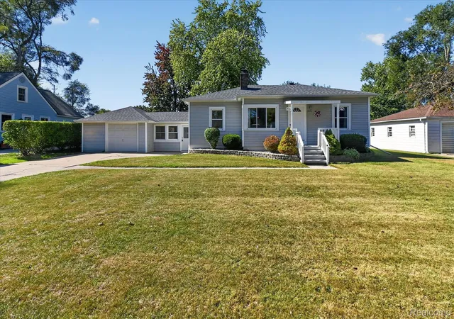 Photo 1 of Sale Pending at 506 S Woodbridge St, Bay City, MI 48706 | MLS# 20261079713 | Listing updated on 2026-10-07