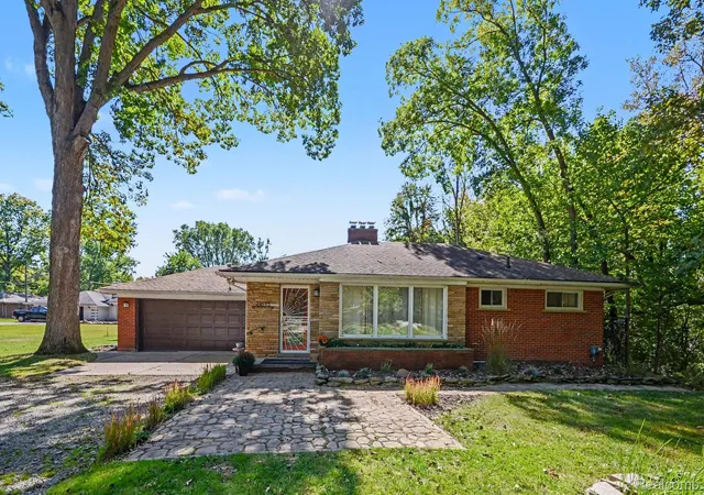 Single family home for sale at 21695 Rougewood Dr, Southfield, MI 48033 | MLS# 20261079718