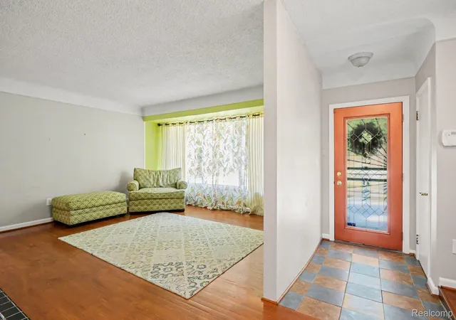 Photo 3 of Single family home for sale at 21695 Rougewood Dr, Southfield, MI 48033 | MLS# 20261079718 | Listing updated on 2026-10-08