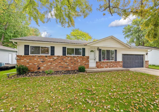 Photo 1 of Single family home for sale at 39370 Long St, Harrison Township, MI 48045 | MLS# 58050223627 | Listing updated on 2026-10-19