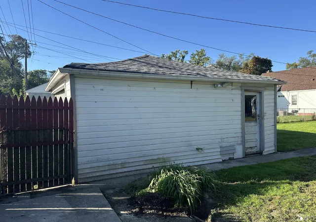 Photo 4 of Single family home for sale at 12214 Vaughan St, Detroit, MI 48228 | MLS# 57050223629 | Listing updated on 2026-10-05