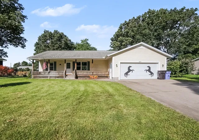 Photo 1 of Single family home for sale at 1211 Woodcrest St, Muskegon, MI 49442 | MLS# 71026052470 | Listing updated on 2026-10-09
