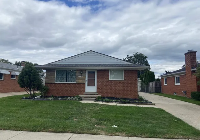 Photo 1 of Single family home for sale at 22501 Visnaw St, Saint Clair Shores, MI 48081 | MLS# 77080074145 | Listing updated on 2026-10-20