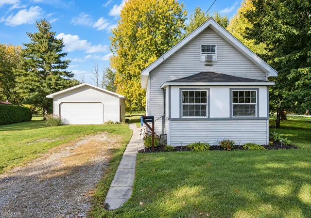 Photo 1 of Single family home for sale at 603 S Adam St, Saginaw, MI 48604 | MLS# 5050223634 | Listing updated on 2026-10-20